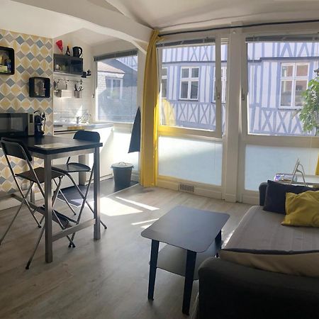 Charmant Studio Hypercentre Руан Екстериор снимка